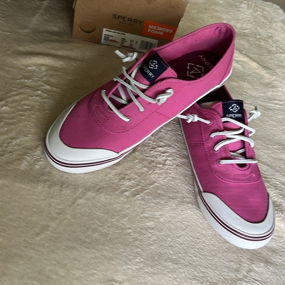 Sperry Woman 9.5 USA , lounge tennis shoes leather lace, sea rose, new with box - Picture 5 of 11